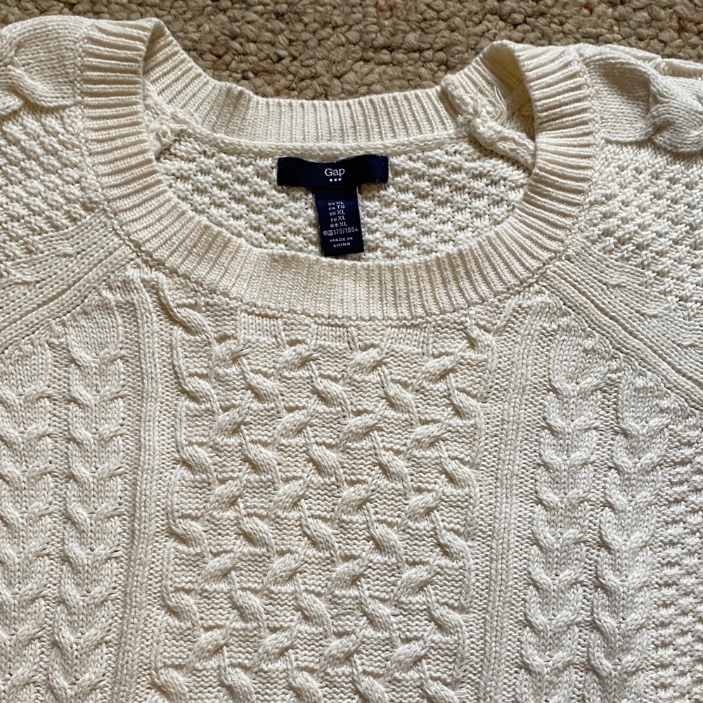 GAP Women's Ivory Cable Knit cotton Sweater